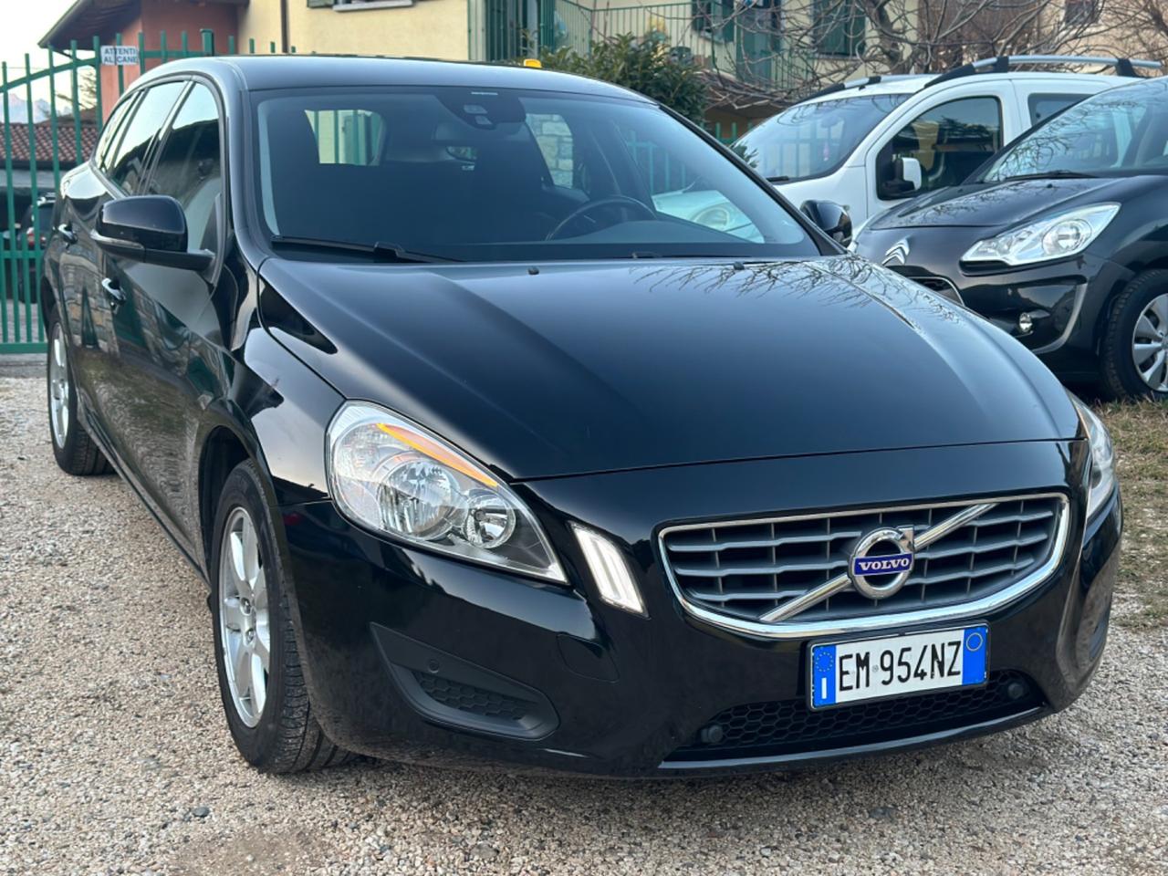 Volvo V60 D4 GEARTRONIC MOMENTUM KMCERT GARANZ