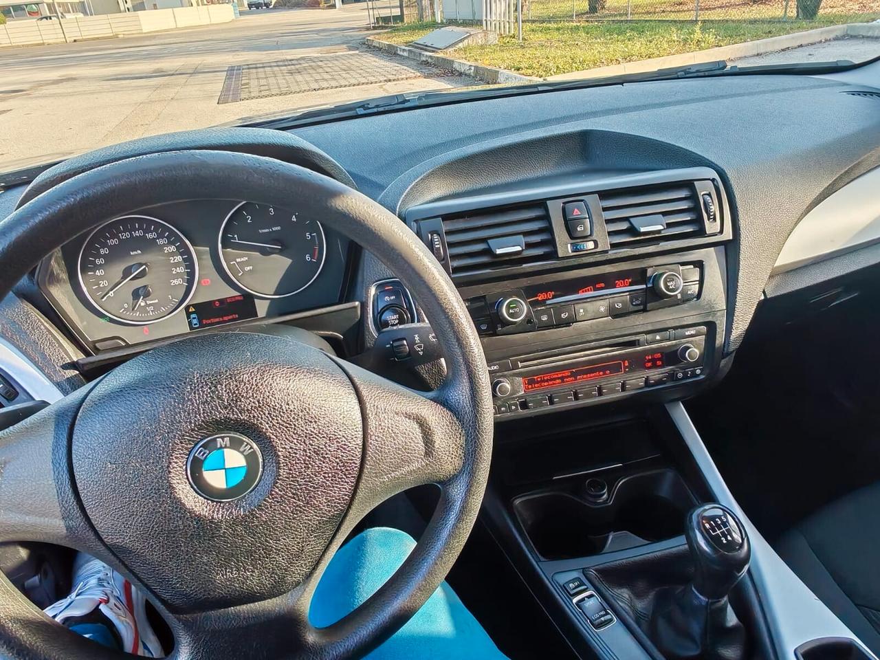 Bmw 116 116d 5p. Urban