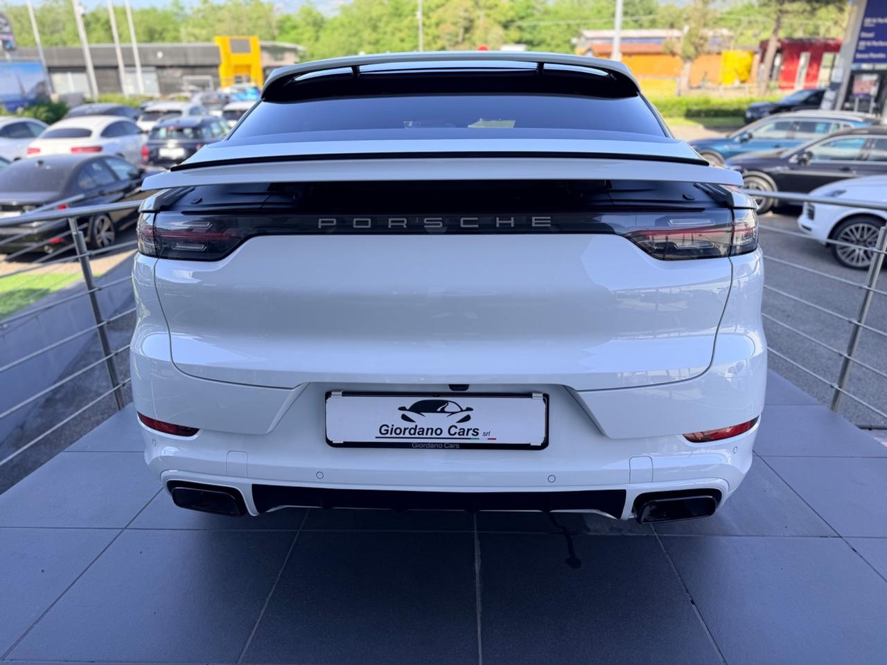 Porsche Cayenne Coupé 3.0 V6 E-Hybrid introvabile