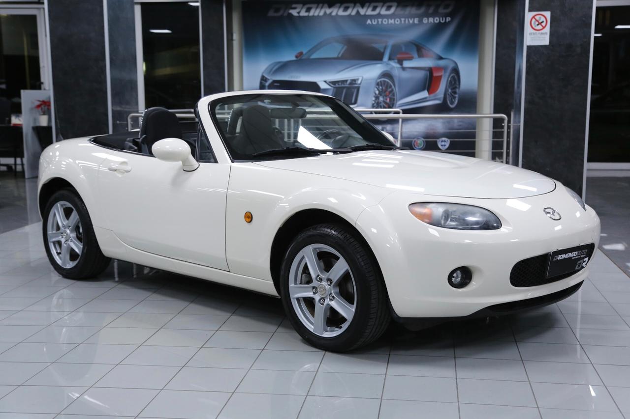 Mazda MX-5 Roadster Coupé 1.8L Wind