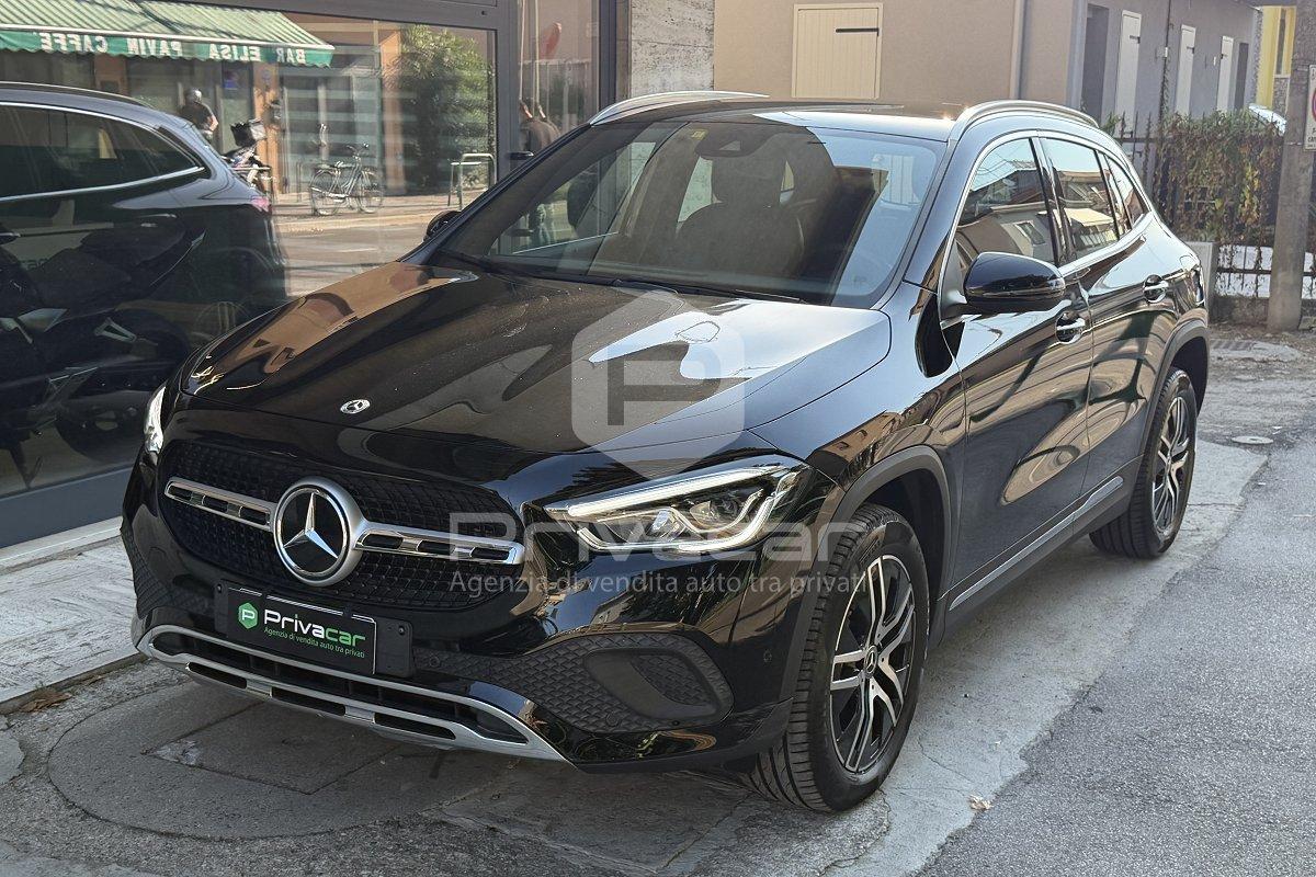 MERCEDES GLA 180 d Automatic Sport