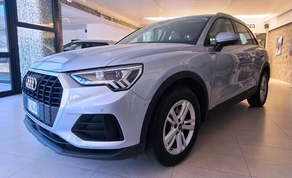 Audi Q3 40 TDI quattro S tronic Business Advanced