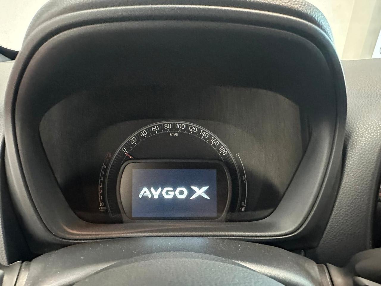 Toyota Aygo X 1.0 VVT-i 72 CV 5 porte Lounge Air S-CVT