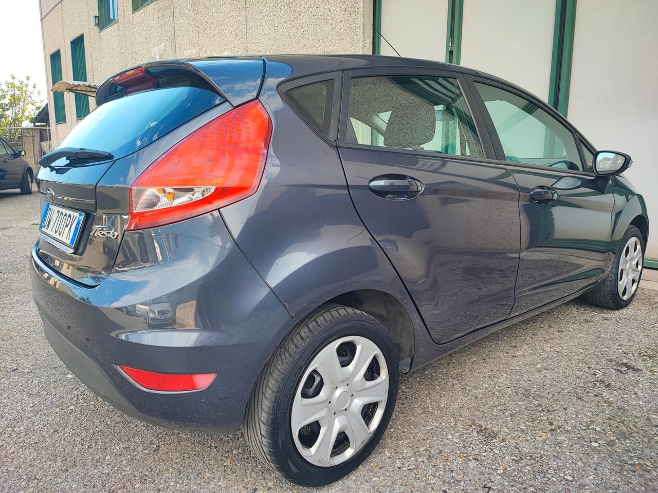 Ford Fiesta 1.2 BENZINA NEOPATENTATI 5 PORTE 2009