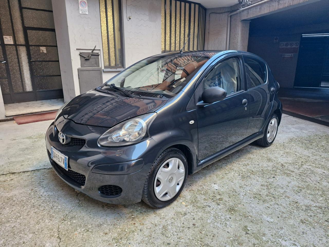 Toyota Aygo 1.0 12V VVT-i 5 porte Sol - ANCHE NEOPATENTATI