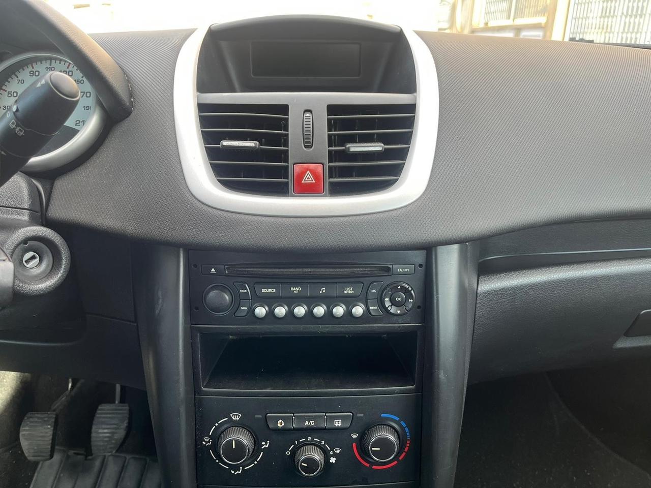 Peugeot 207 1.4 HDi 70CV 5p. XS