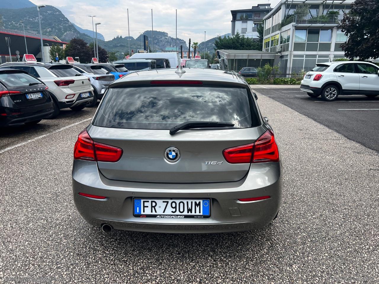 BMW 116d 5p. Urban