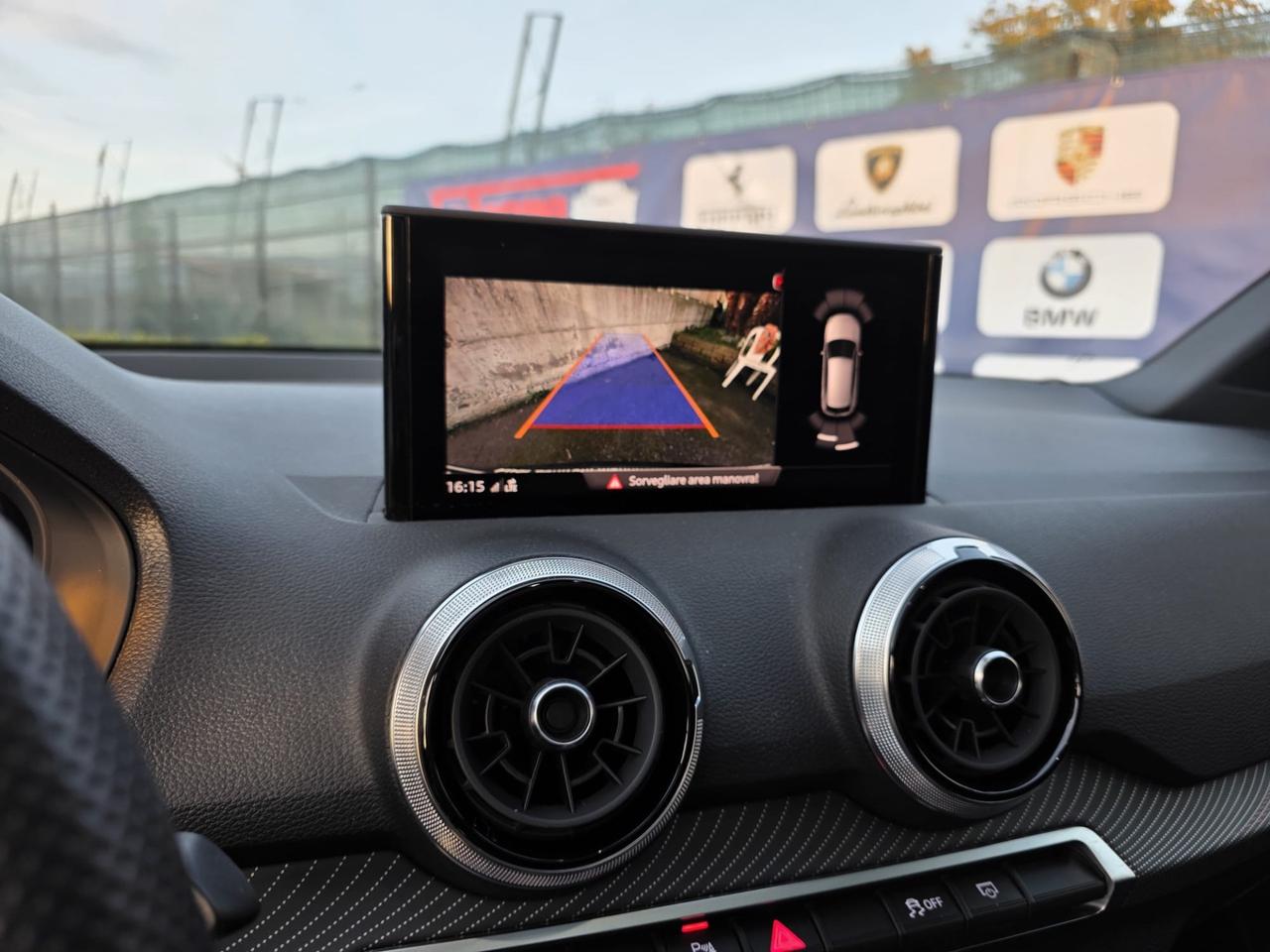 AUDI Q2 3X S-LINE BLACK EDITION