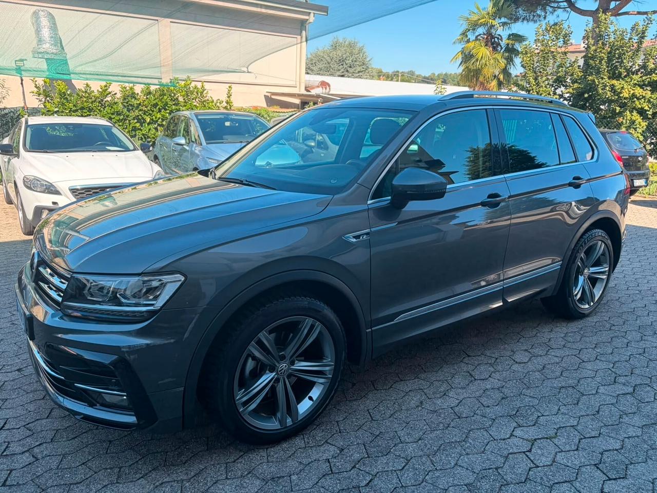 Volkswagen Tiguan 1.4 TSI Sport BlueMotion Technology*EURO6*R-LINE*FULL OPTIONAL