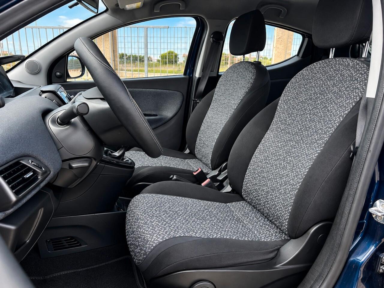 Lancia Ypsilon 1.3 MJT 95 CV 5 porte