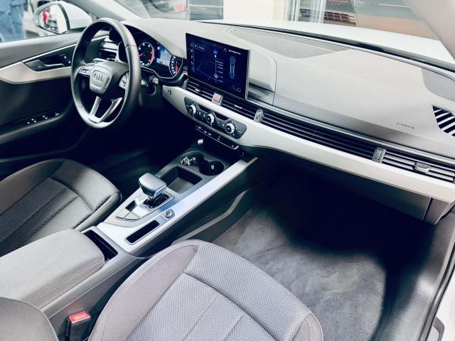 Audi A4 Avant 40 2.0 tdi mhev Business 204cv s-tronic