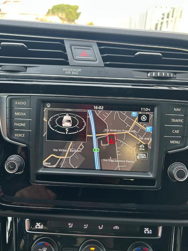 VOLKSWAGEN Touran 1.6 TDI DSG Highline 7 POSTI