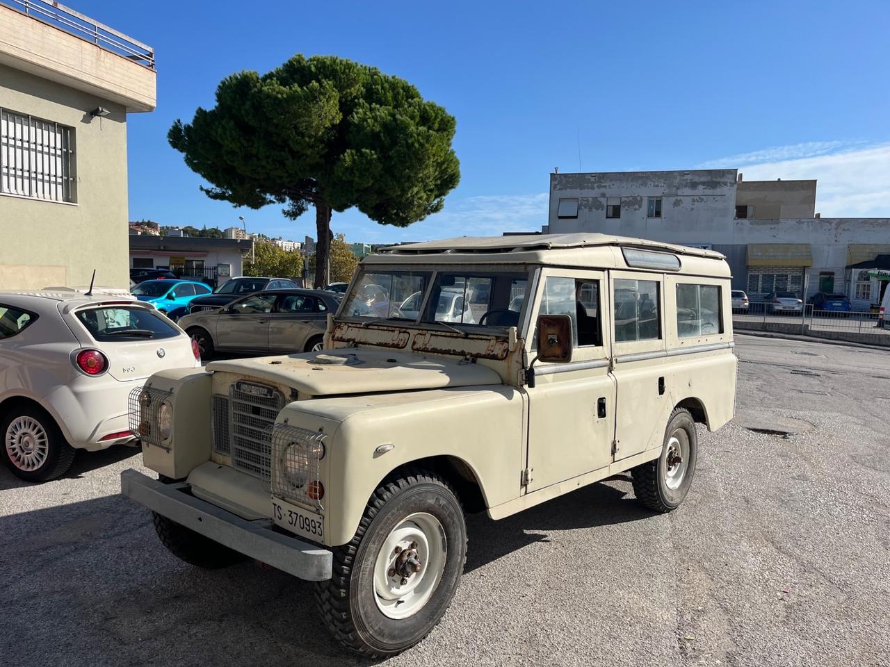 Land Rover Defender 109 diesel 9 posti