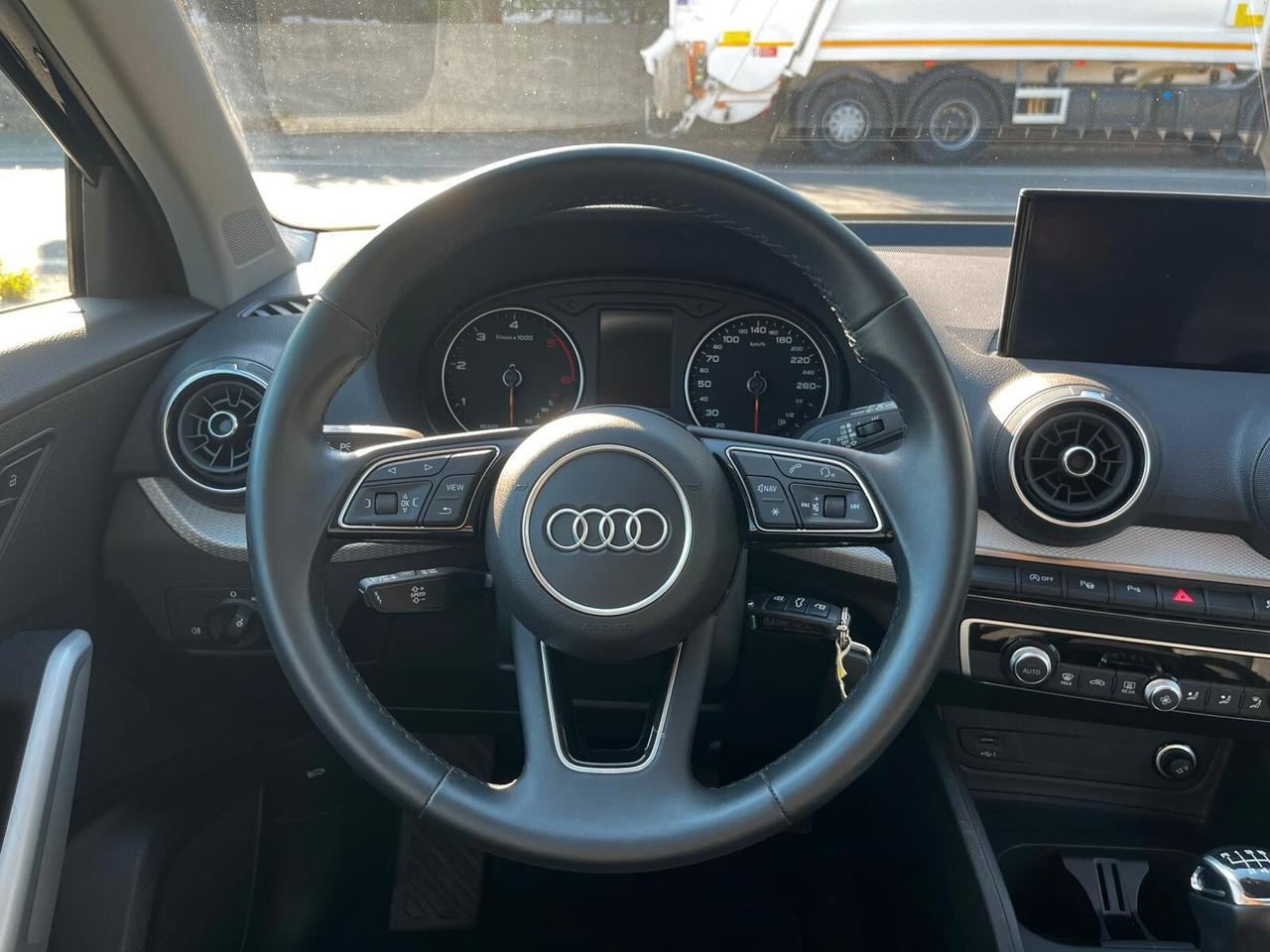 Audi Q2 30 TDI Business