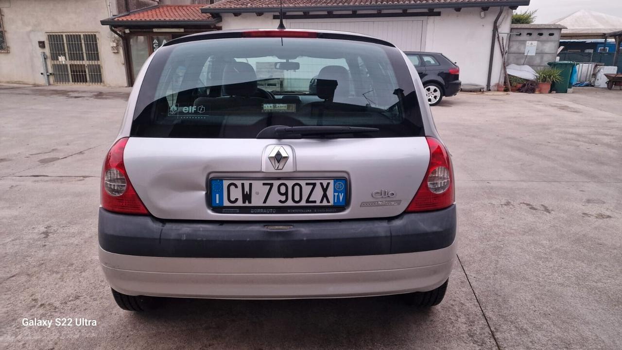 Renault Clio 1.2 cat 3 porte Confort Authentique neop