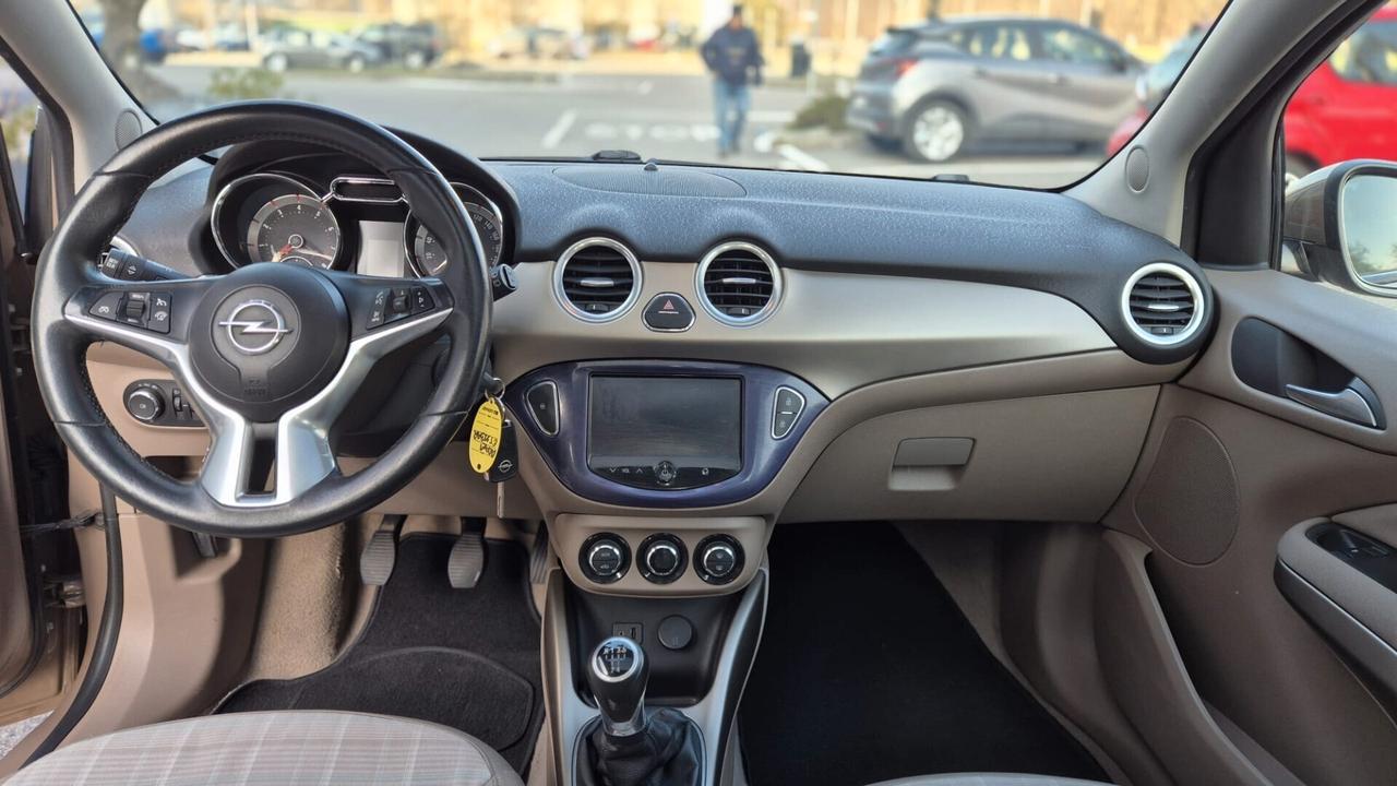 Opel Adam 1.2 70 CV White/Black Link