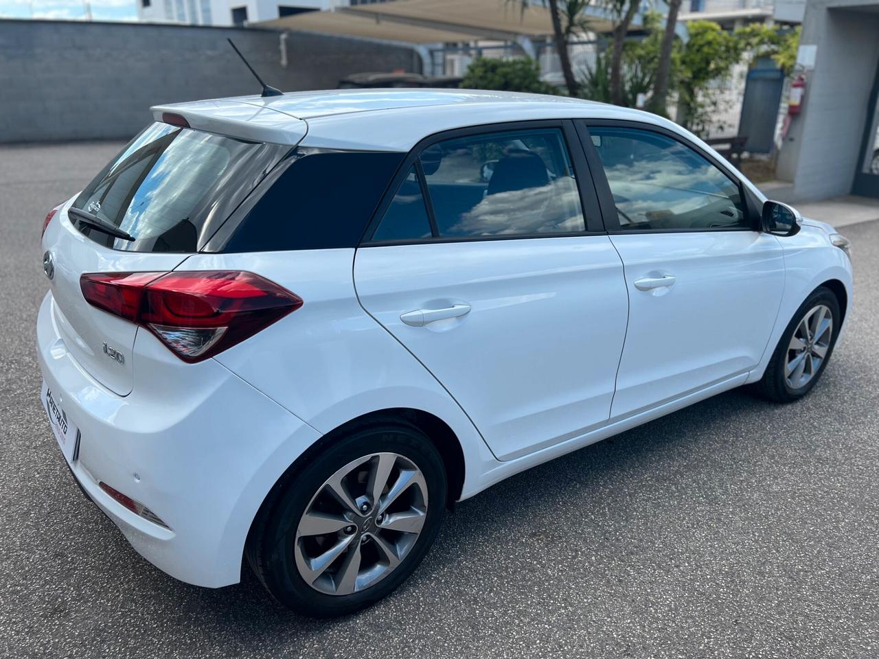 Hyundai i20 5p 1.1 crdi Comfort 75cv CLIMA/TELPDC OK NEOPAT.
