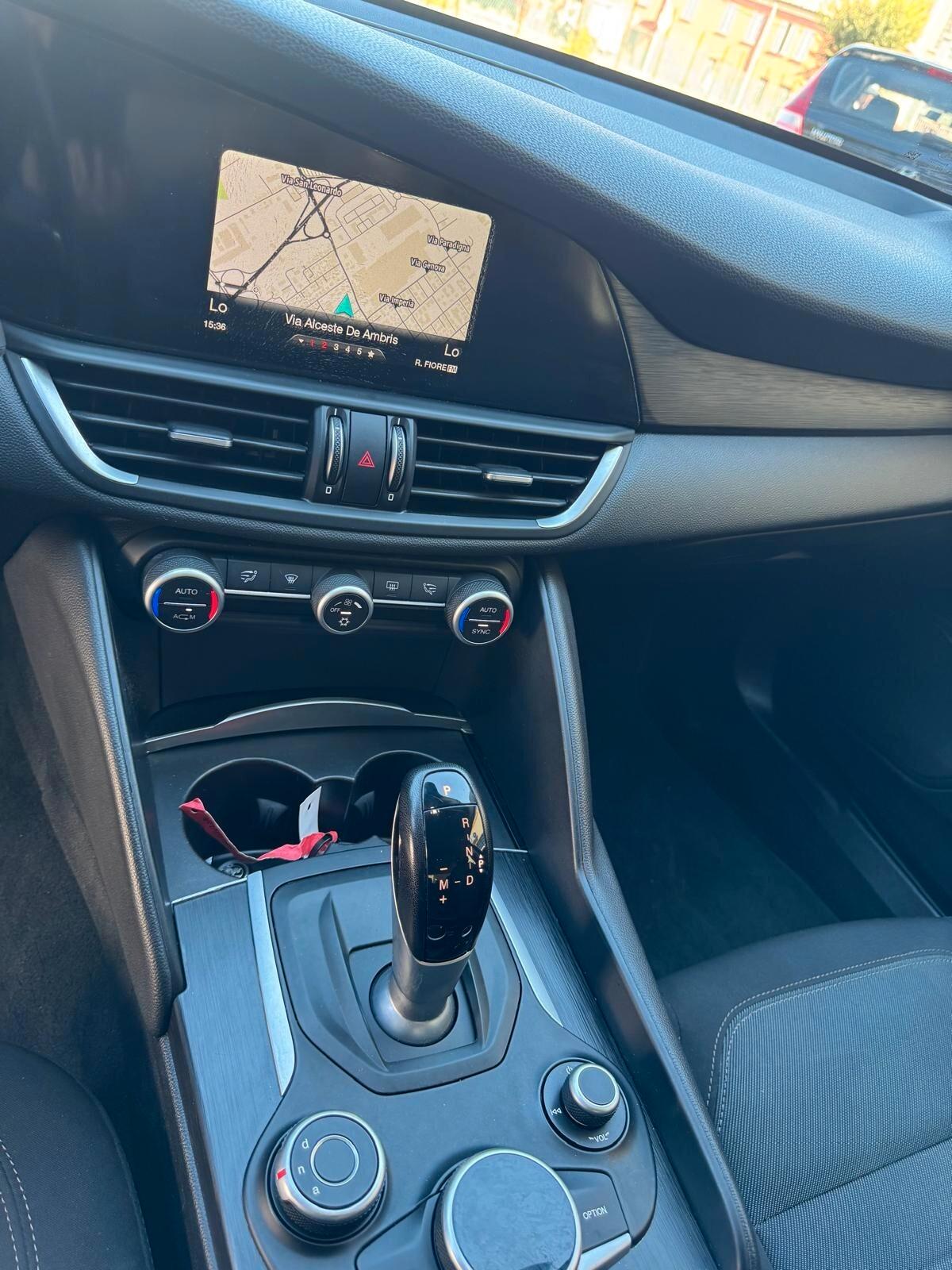Alfa Romeo Giulia 2017 2.2 Turbodiesel 150 CV AT8 Super