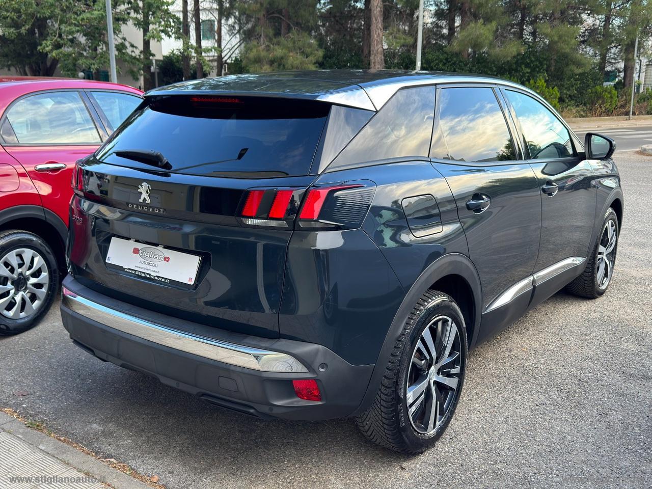 PEUGEOT 3008 BlueHDi 130 S&S EAT8 Allure