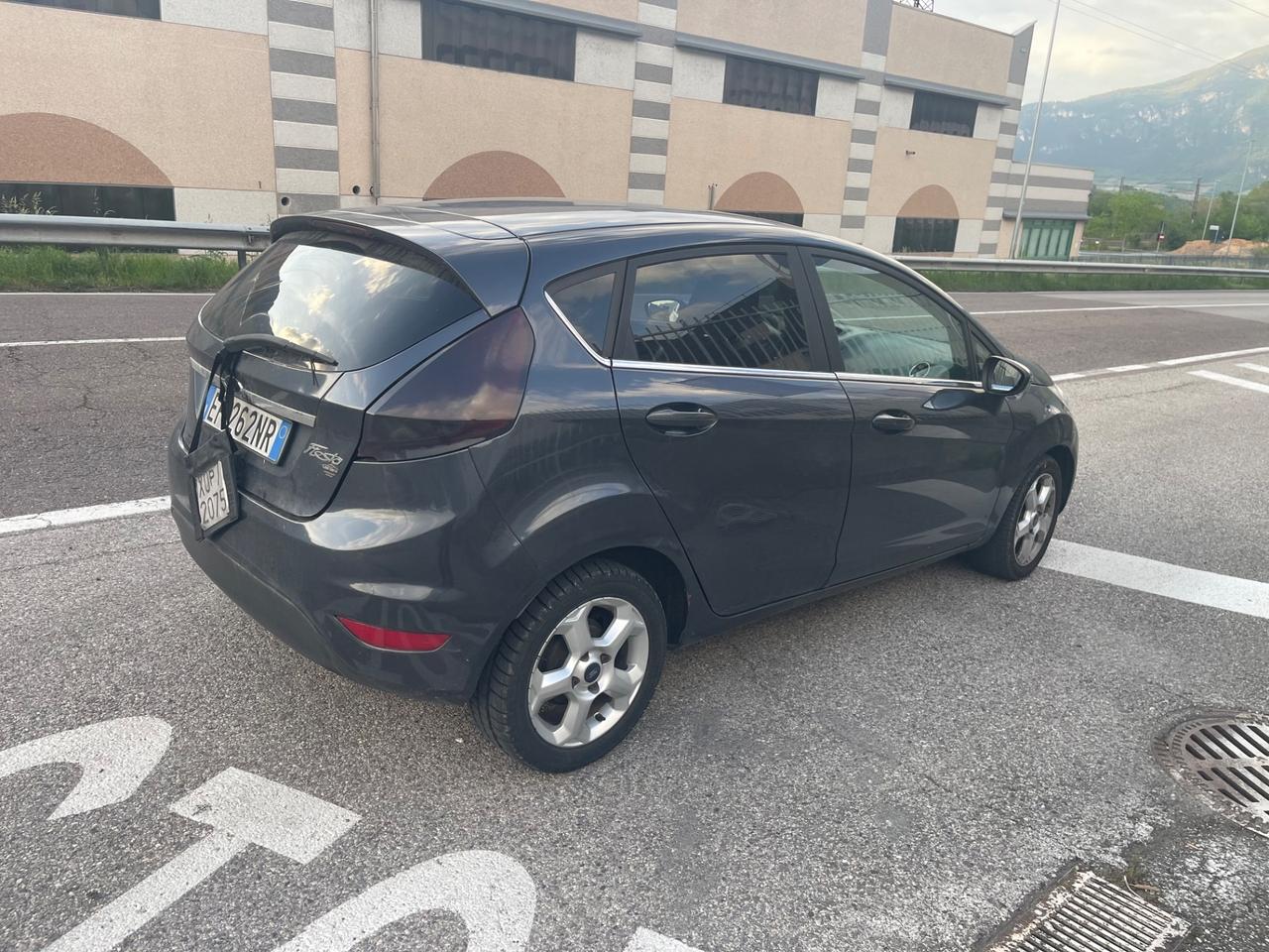 Ford Fiesta 1.4 TDCi 5p. Titanium NEOPATENTATI