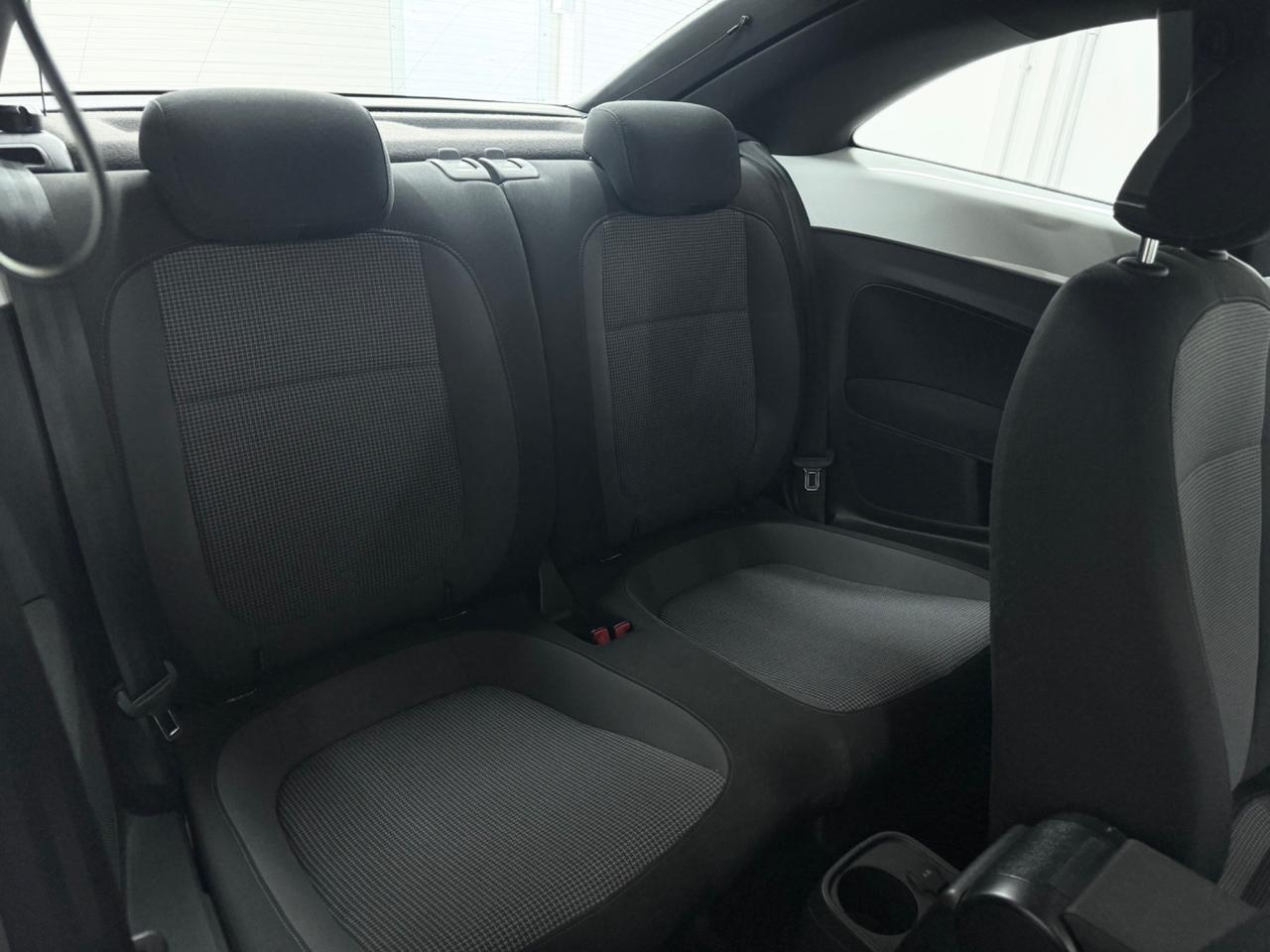 Volkswagen Maggiolino 1.6 TDI DSG Design