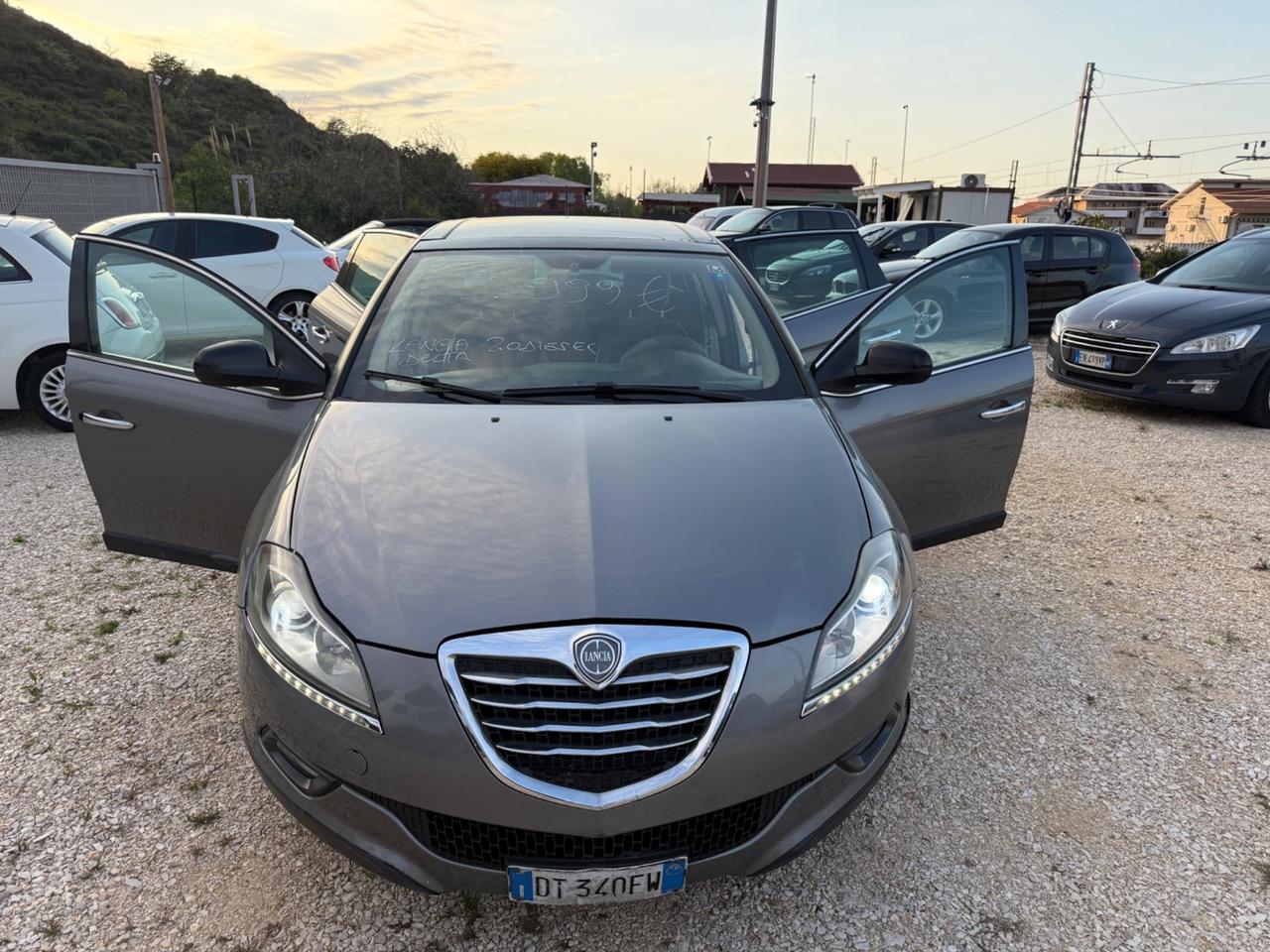 Lancia Delta 2.0 MJT TETTO/navi/Pelle 2.900€