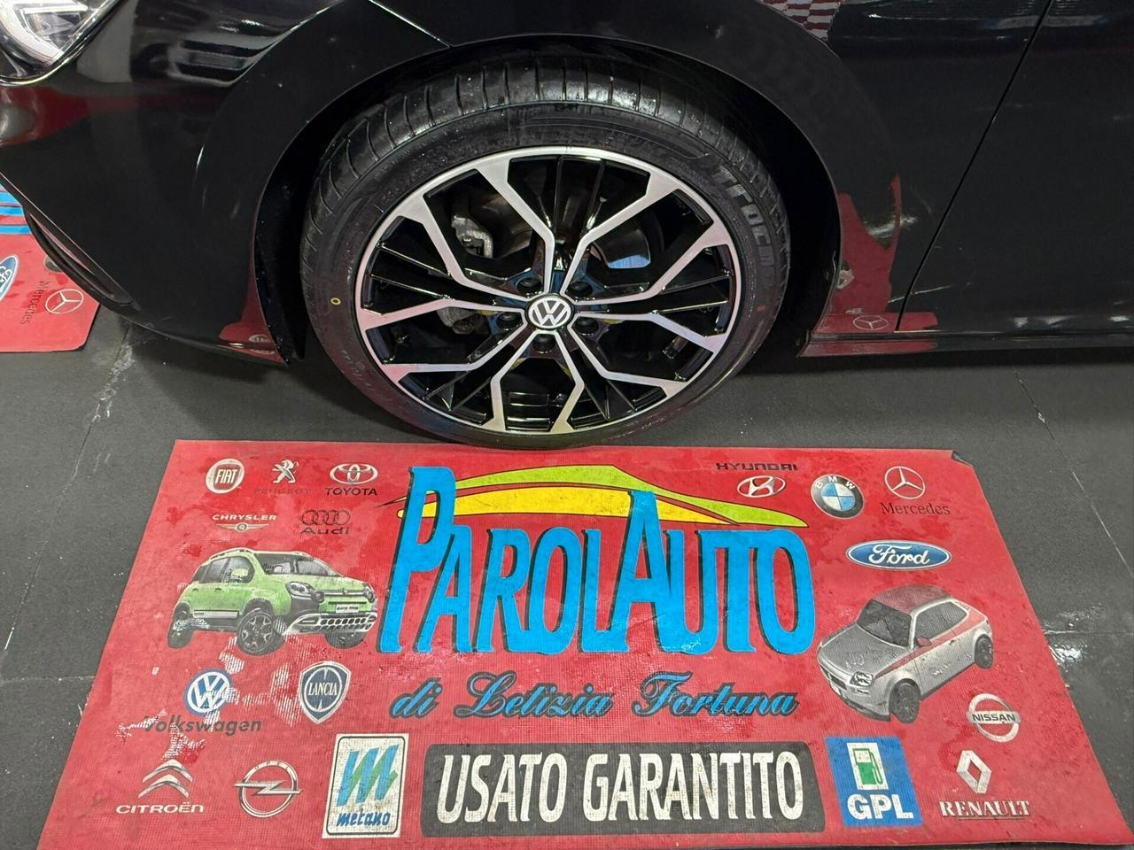 Volkswagen Golf 8 DSG 2.0 150cv BlueMotion - 2020