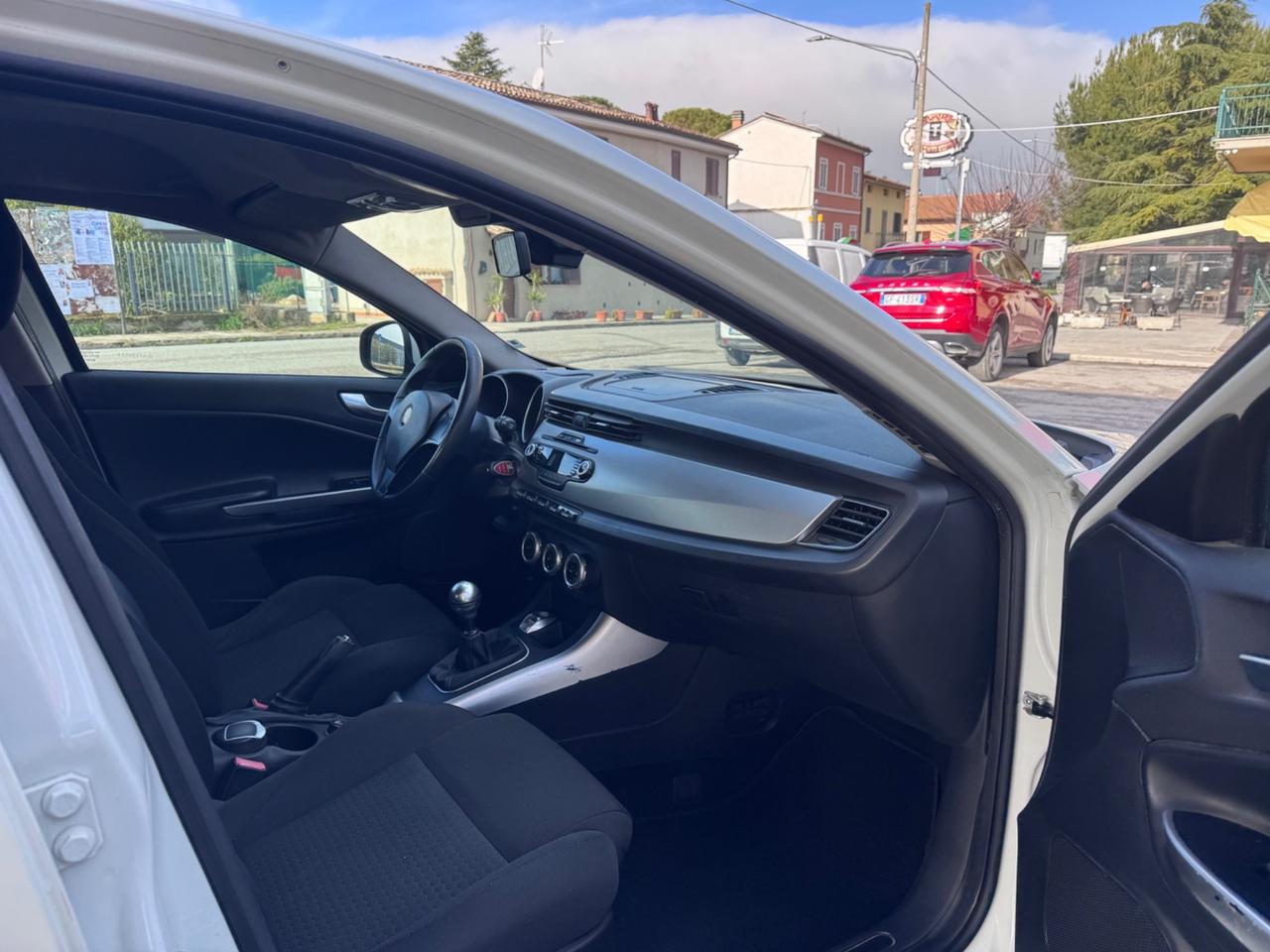 Alfa Romeo Giulietta 1.6 JTDm-2 105 CV Distinctive