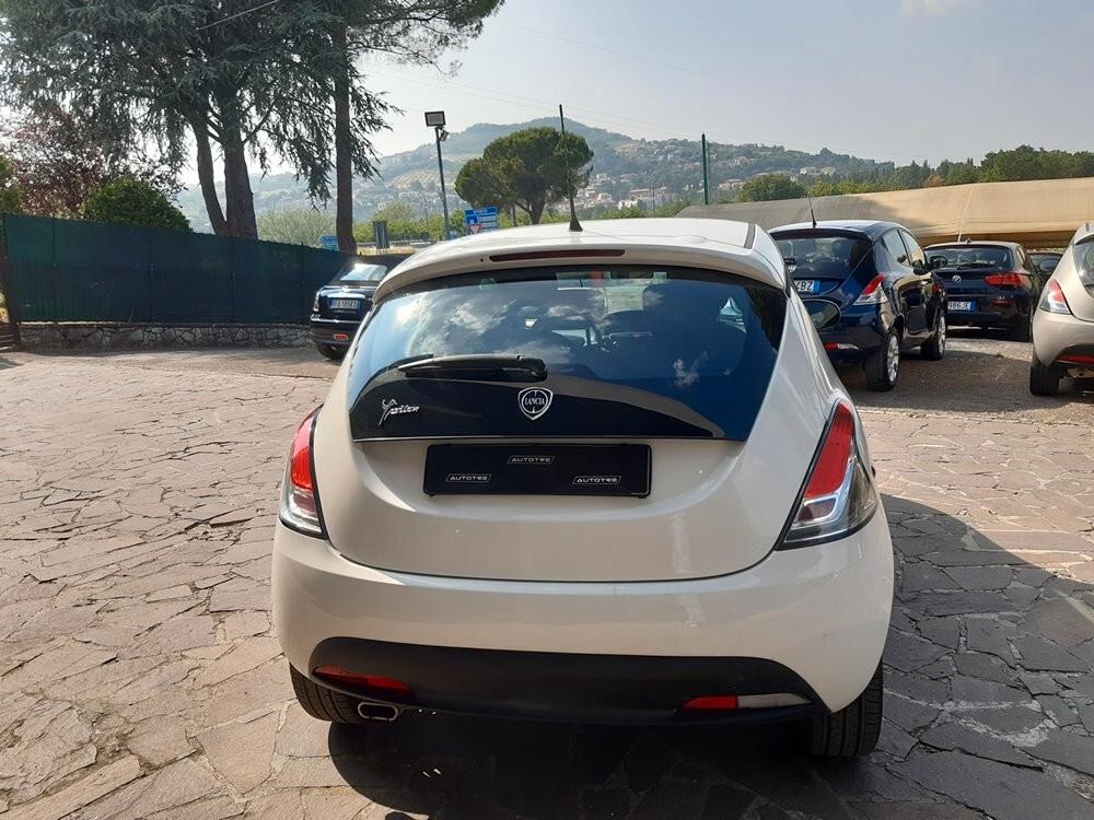 Lancia Ypsilon 1.2 GPL 69 CV 5 porte Elle NEO PATENTATI