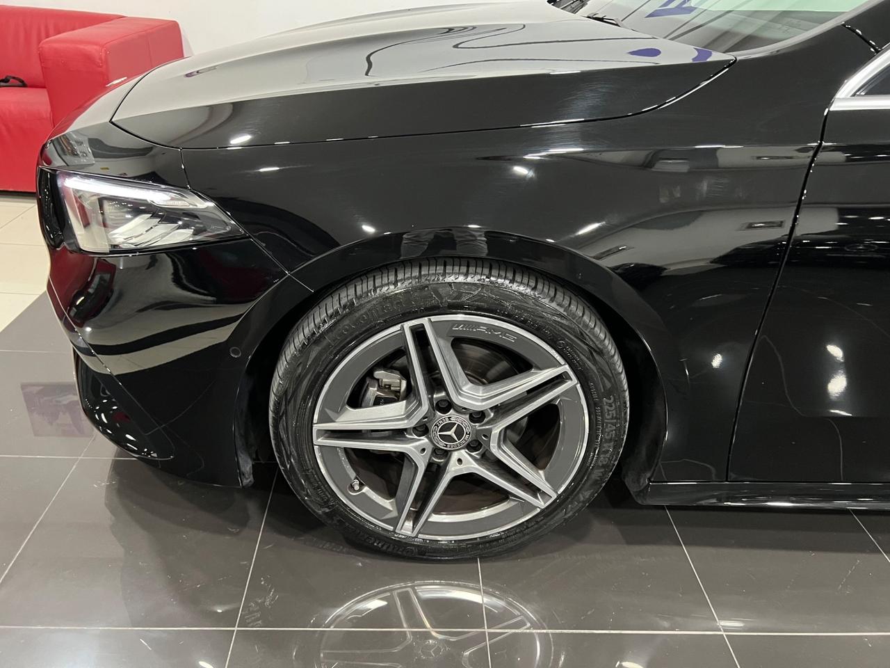 Mercedes Benz A180d AMG Line Premium 116 cv