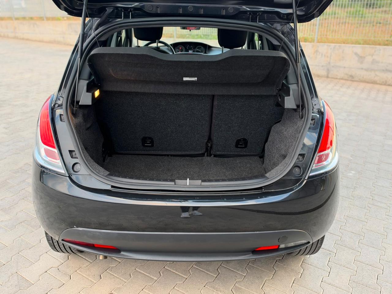 LANCIA YPSILON 1.0 FIREFLY 70CV HYBRID 2022
