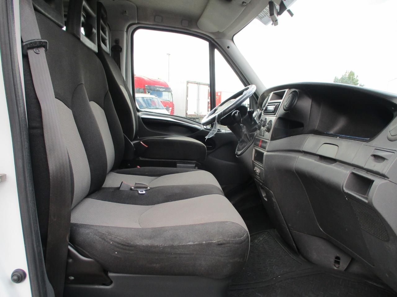 Iveco Daily 35C11 2.3 110CV DOPPIA CABINA 7P RIBALTABILE TRIL