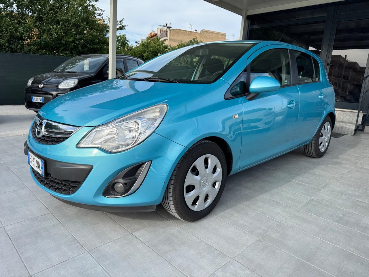 Opel Corsa 1.2 5 porte Club