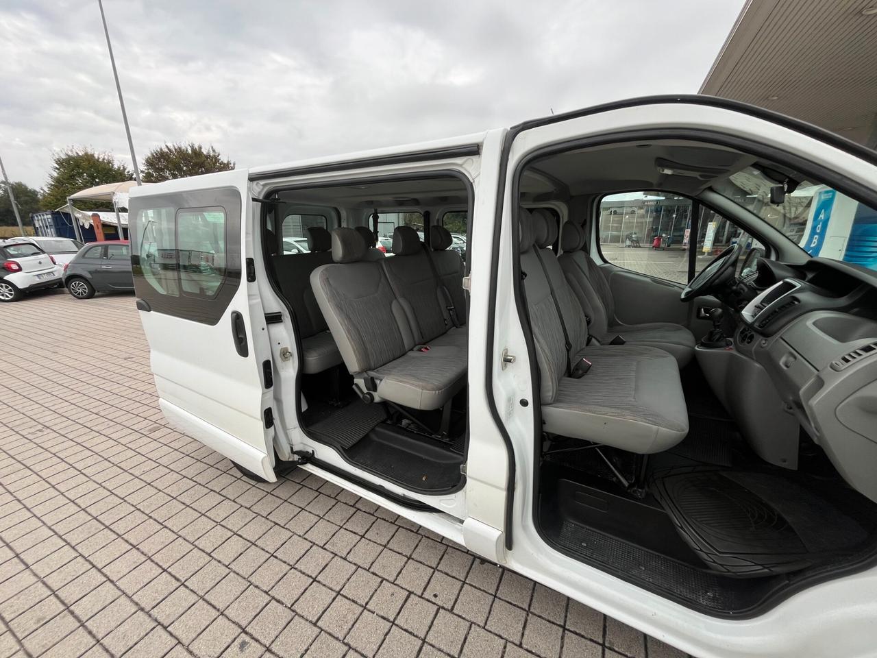 Nissan Primastar 9 posti