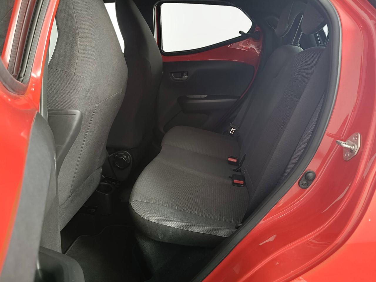 TOYOTA Aygo II 2018 5p - Aygo 5p 1.0 x-play 72cv