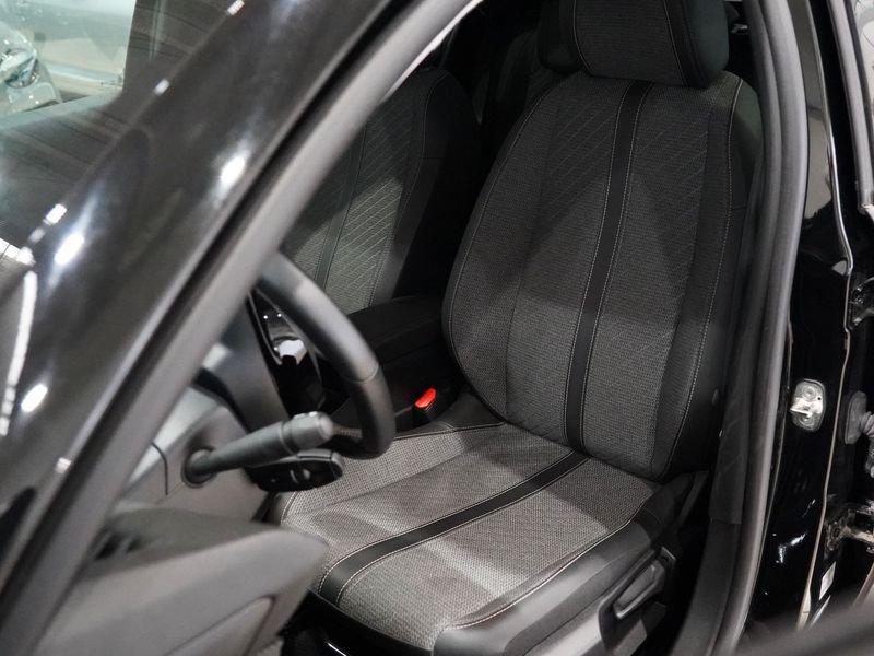 Peugeot 208 Allure PureTech 100 S/S