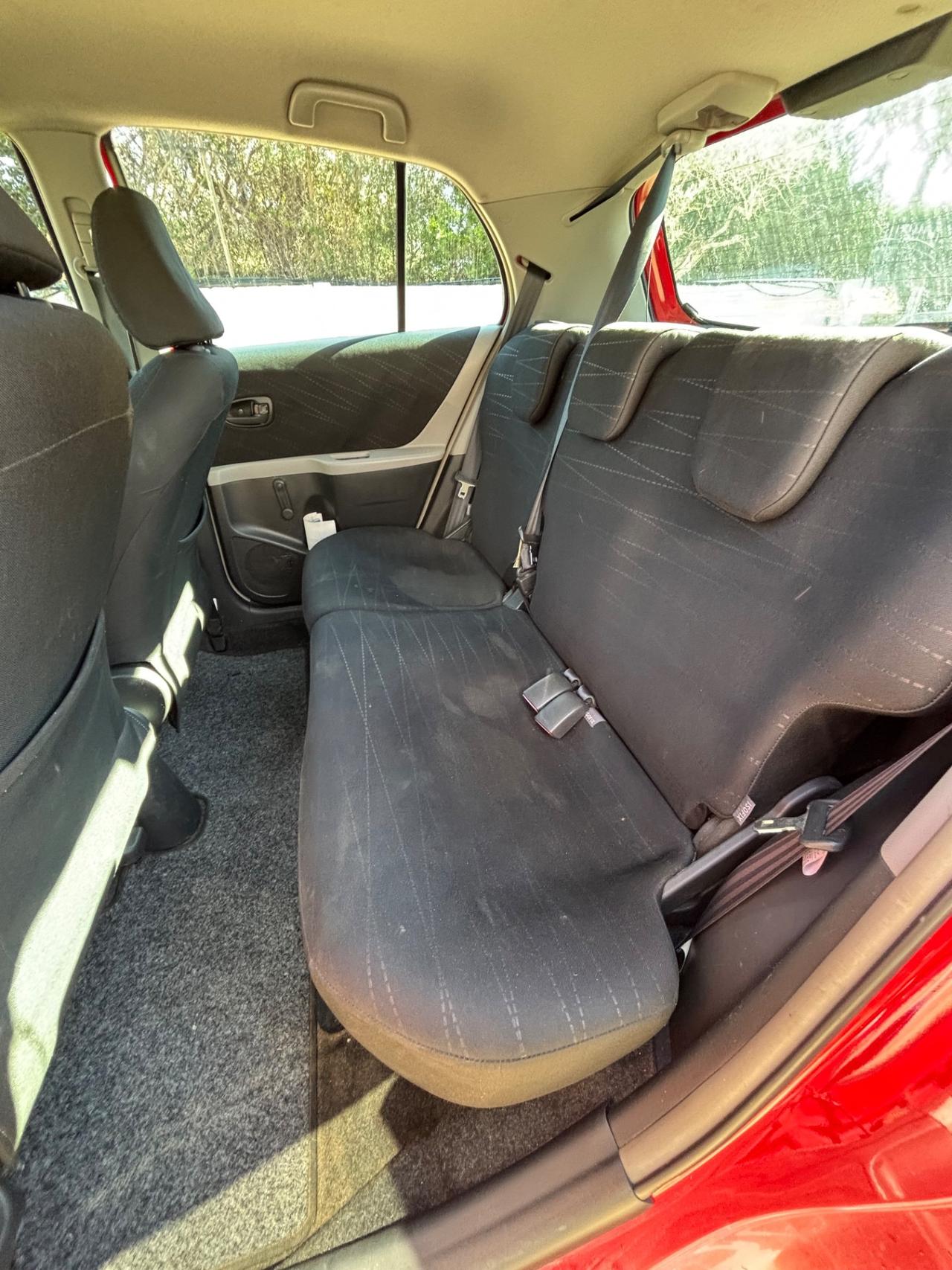 Toyota Yaris 1.0 5 porte Sol