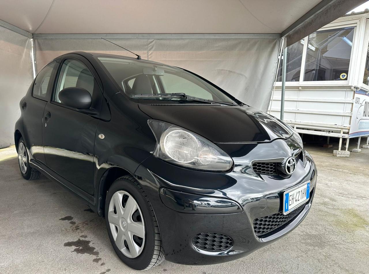 Toyota Aygo 1.0 12V VVT-i 5 porte Deep Ocean Connect