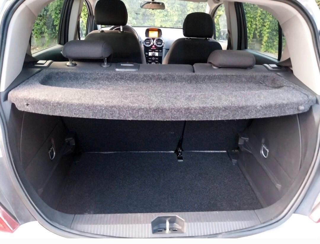 Opel Corsa 1.2 85 cv 5 porte