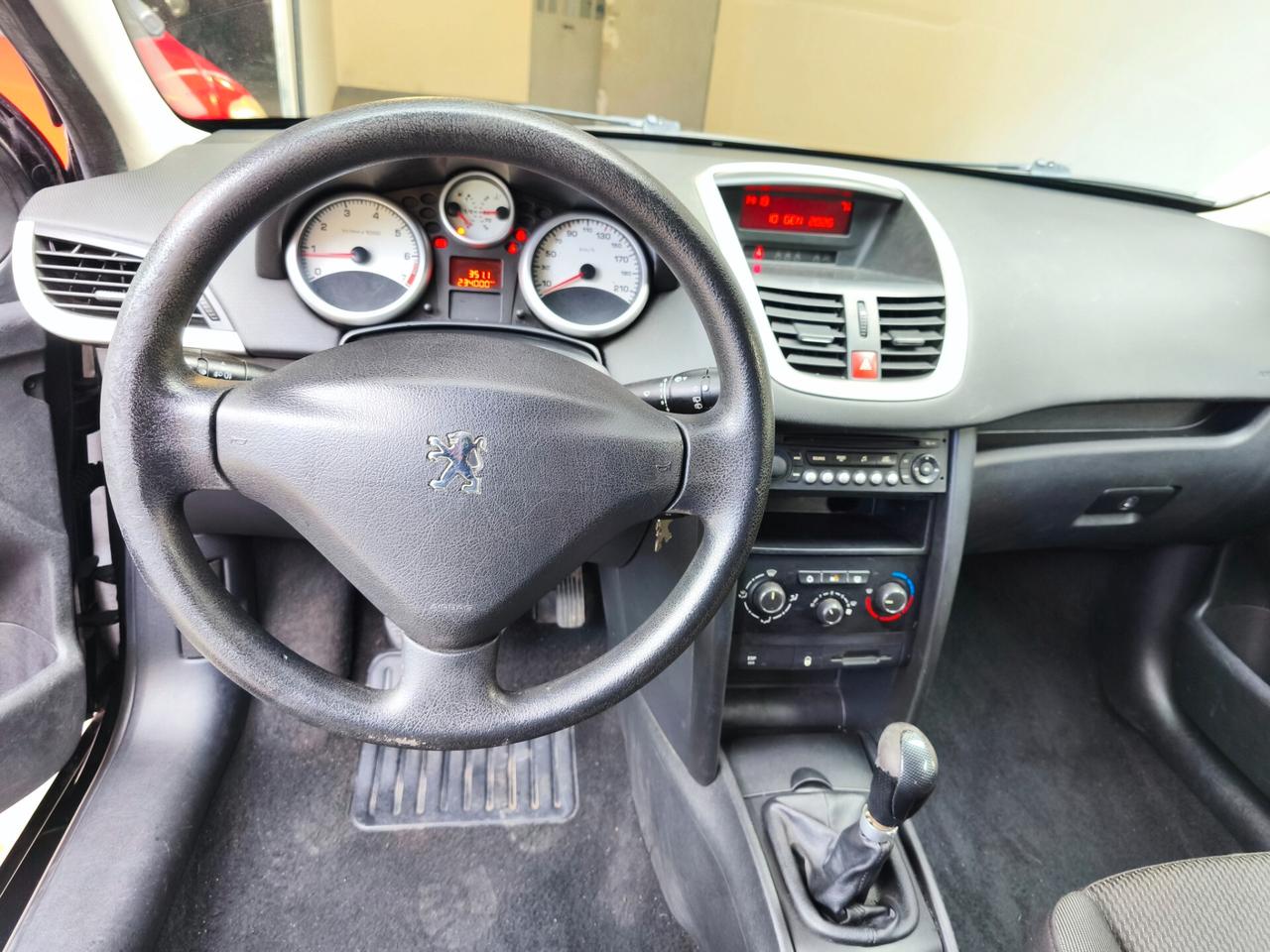 Peugeot 207 1.4 75 CV GPL