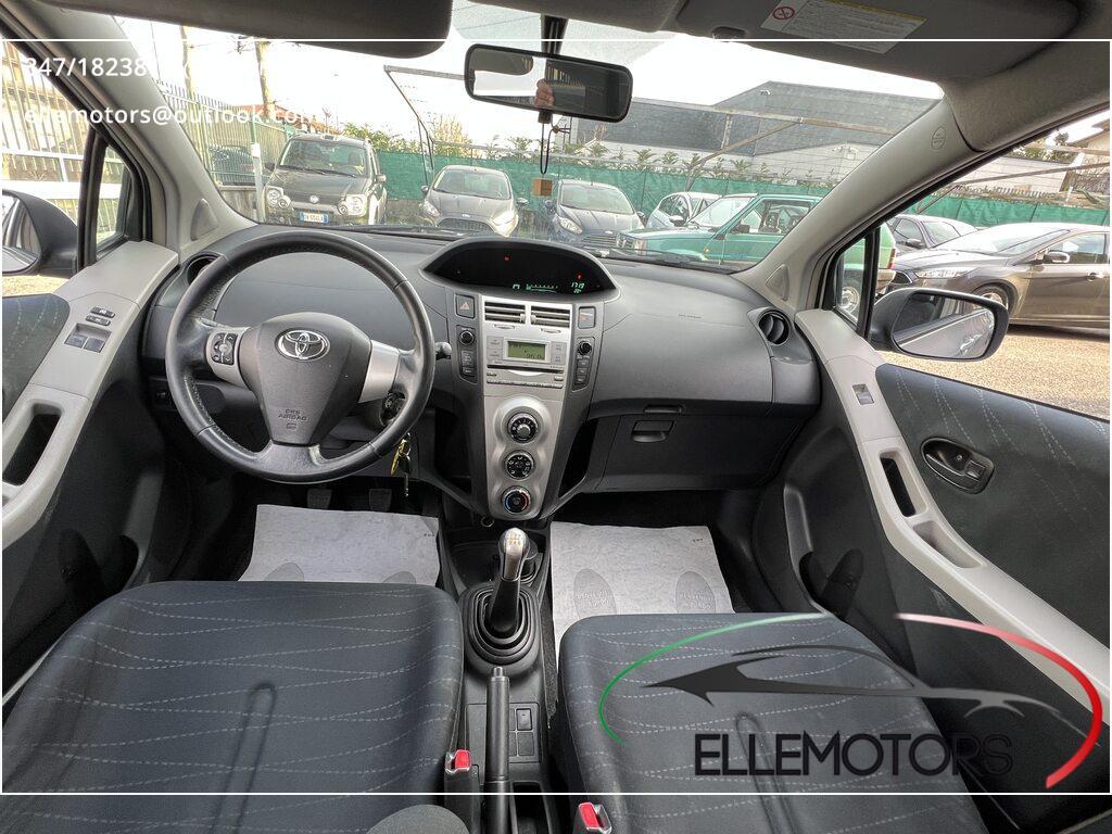 Toyota Yaris 5 Porte 1.0 Navi