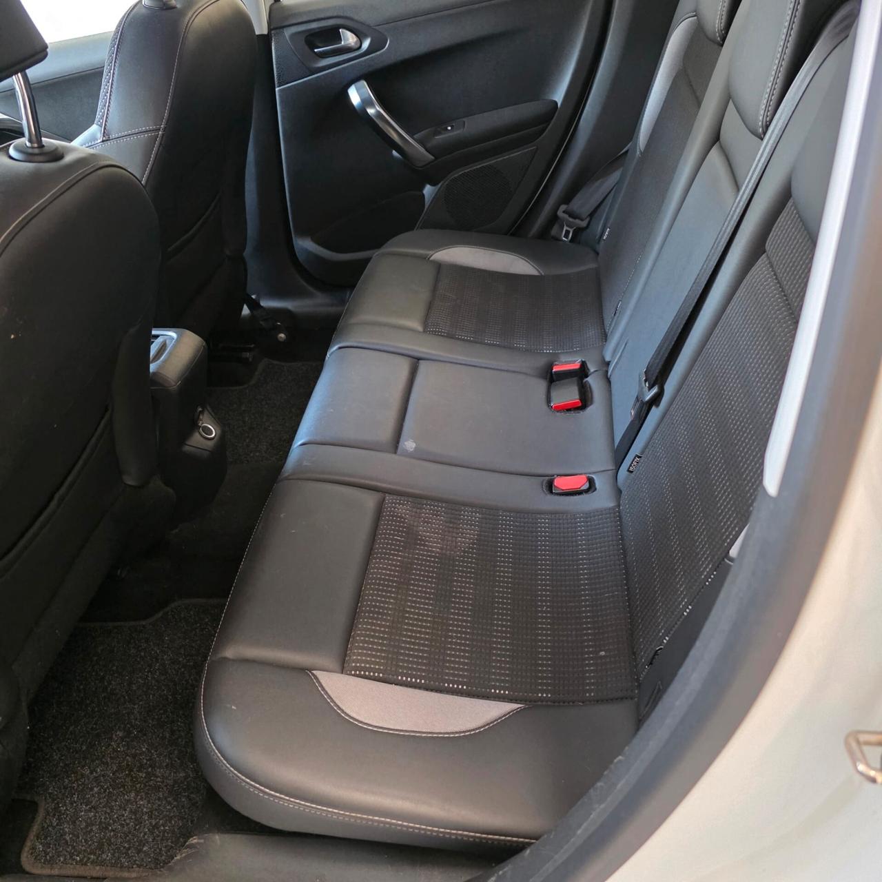 Peugeot 2008 1.6 e-HDi 92 CV Stop&Start Allure