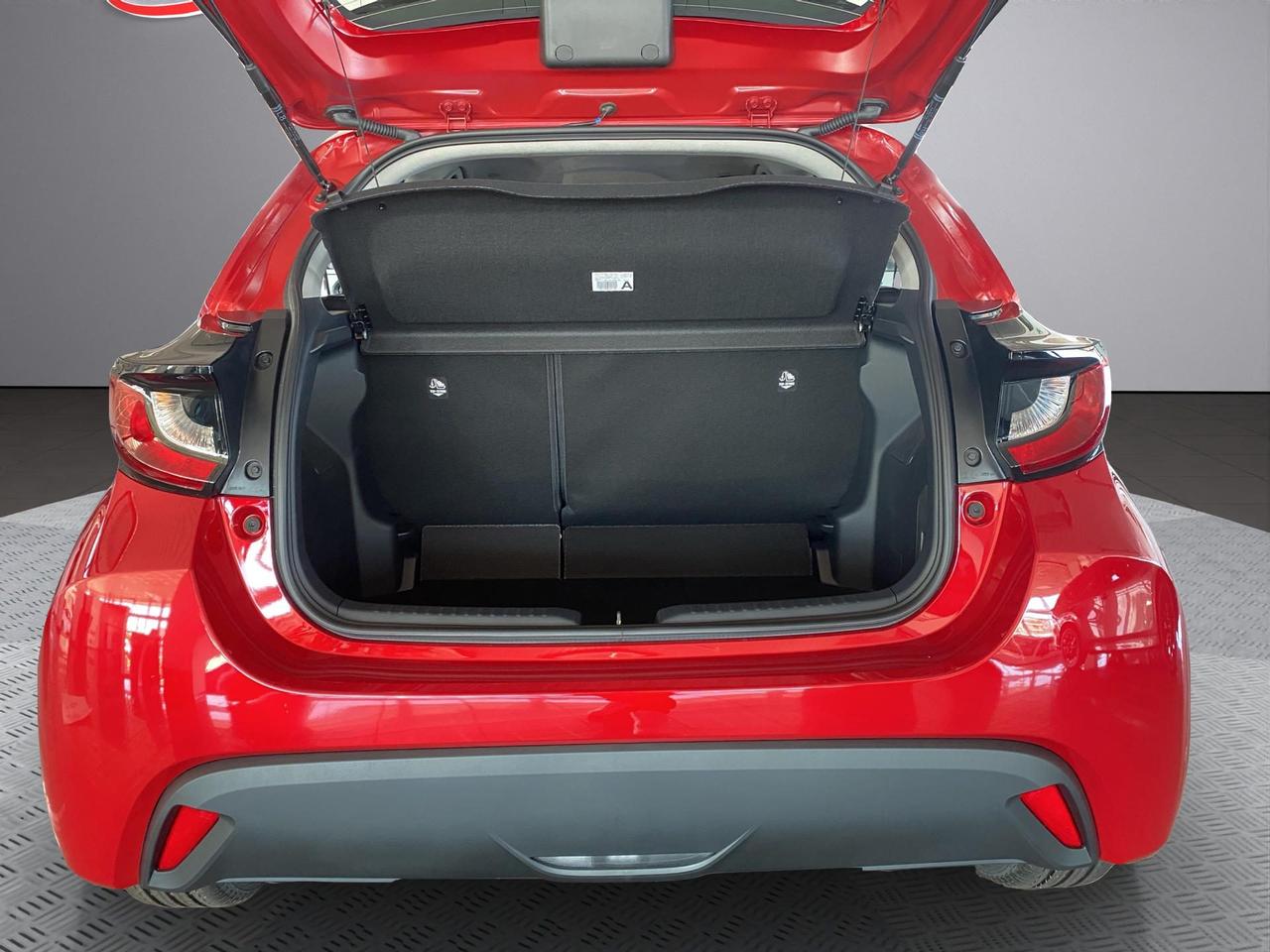 Mazda 2 1.5 vvt full hybrid electric Centre Line