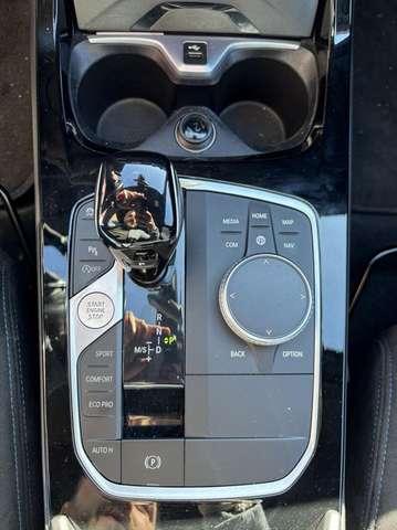 BMW Altro M135 i xDrive NAVI-FULL LED-CAM-19"