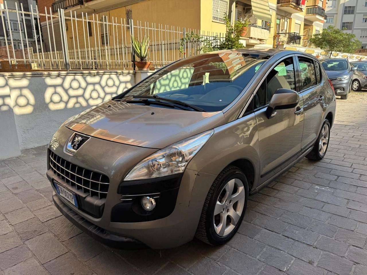PEUGEOT 3008 1.6 HDi 112CV Tecno