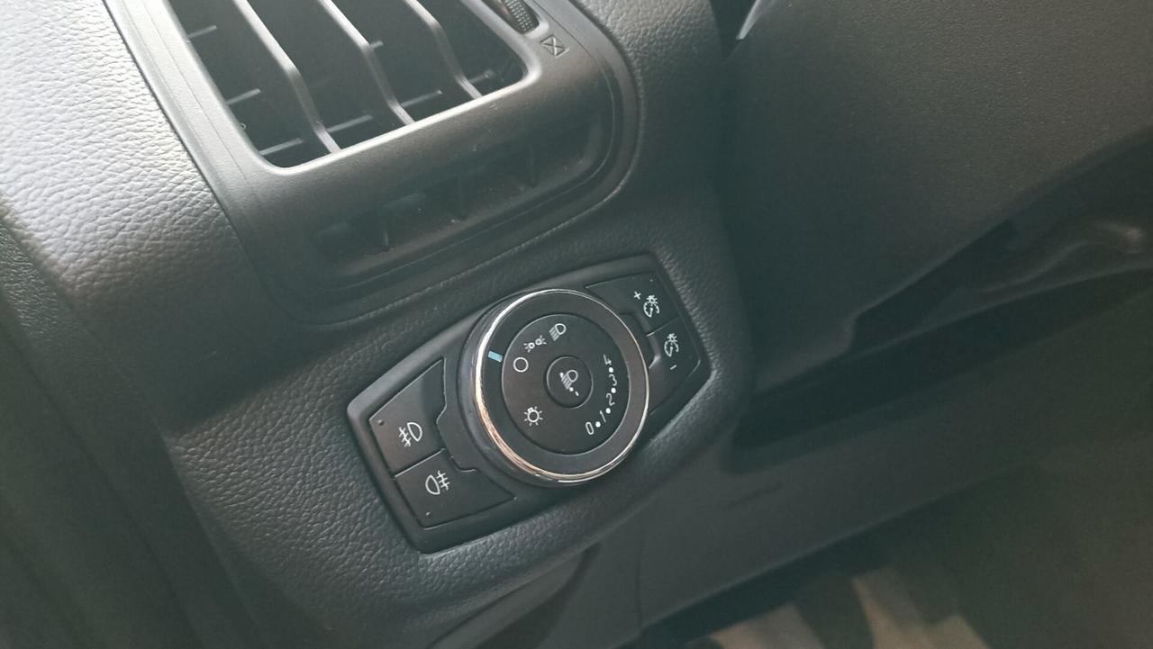 Ford B-Max 1.5 TDCi 75 CV Titanium