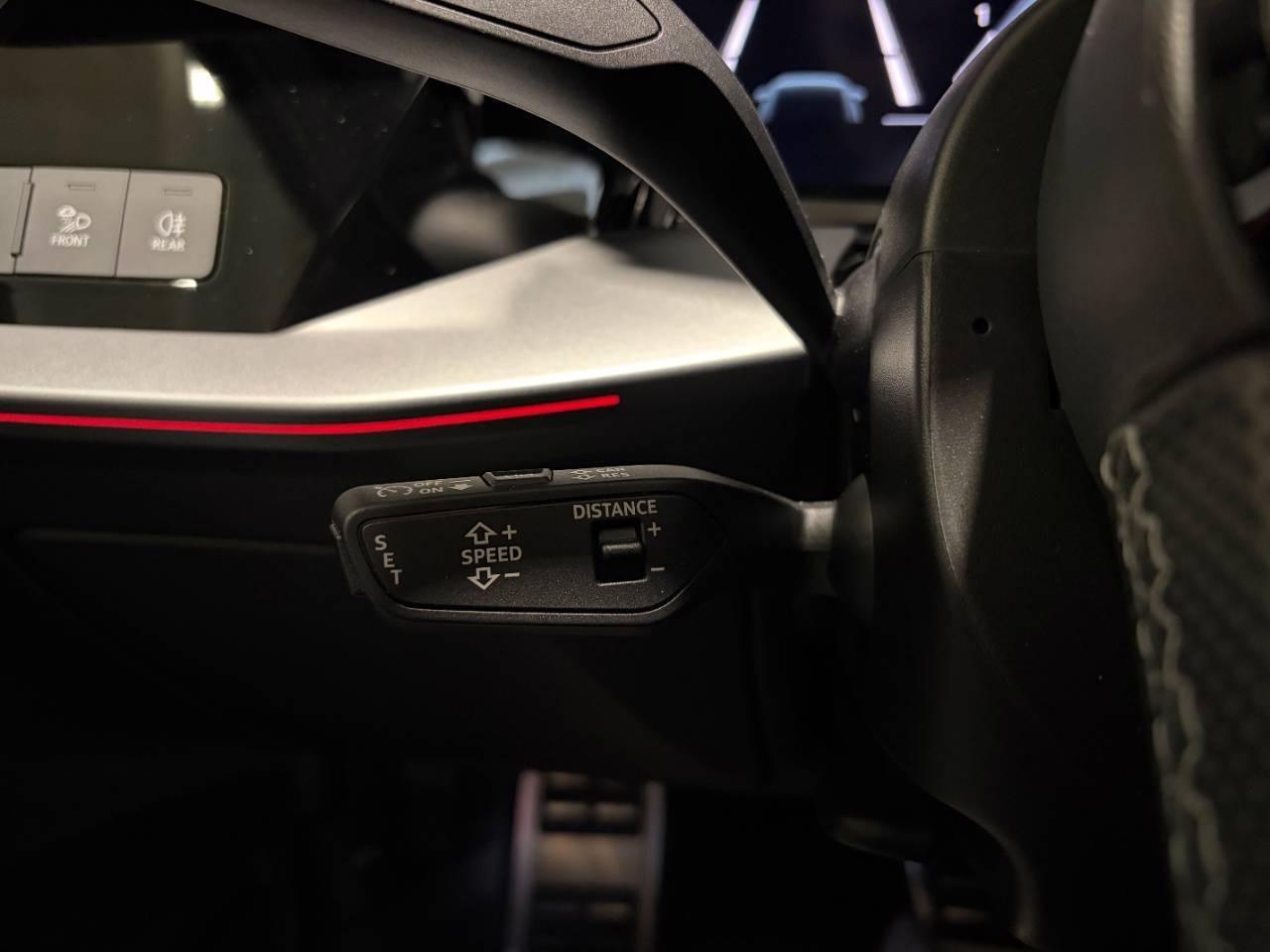 AUDI A3 SPORTBACK 35 TDI S-TRONIC S-LINE