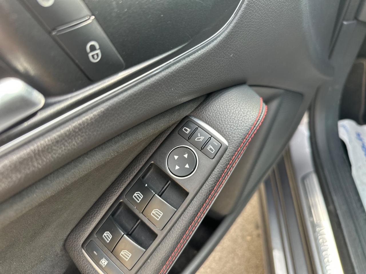 Mercedes-benz A 180 d Automatic Premium Amg 125.000 km