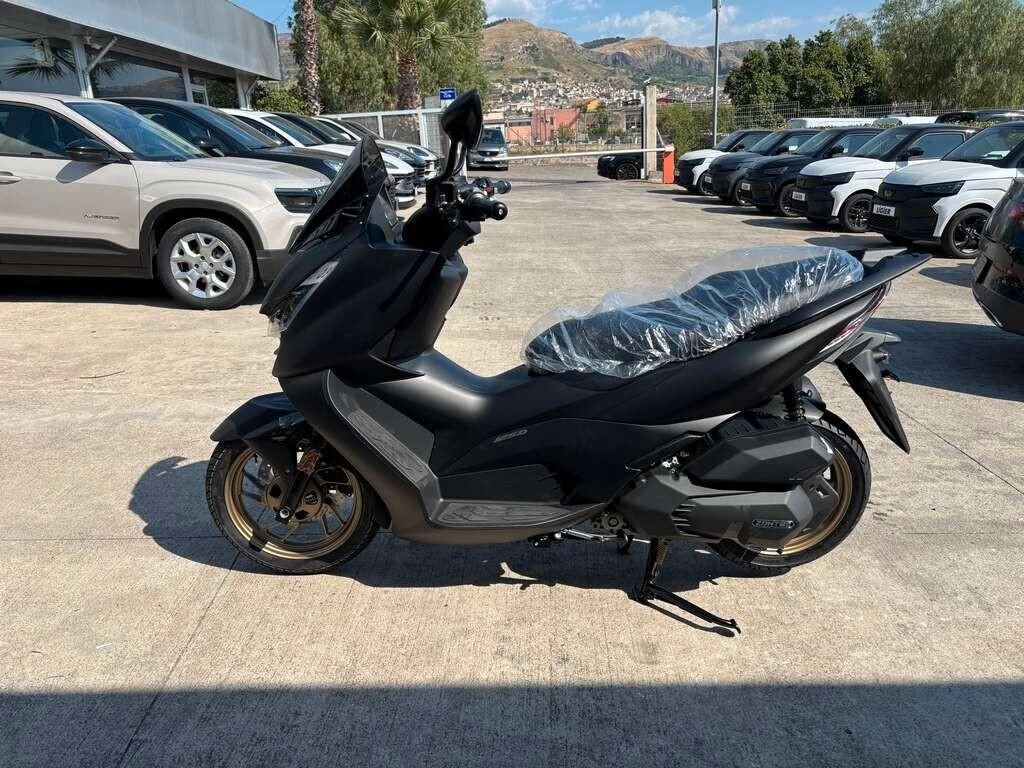 Zontes ZT 125 D Nuovo pronta consegna Tuo a solo 33 Euro al mese Vieni da noi a scoprirla