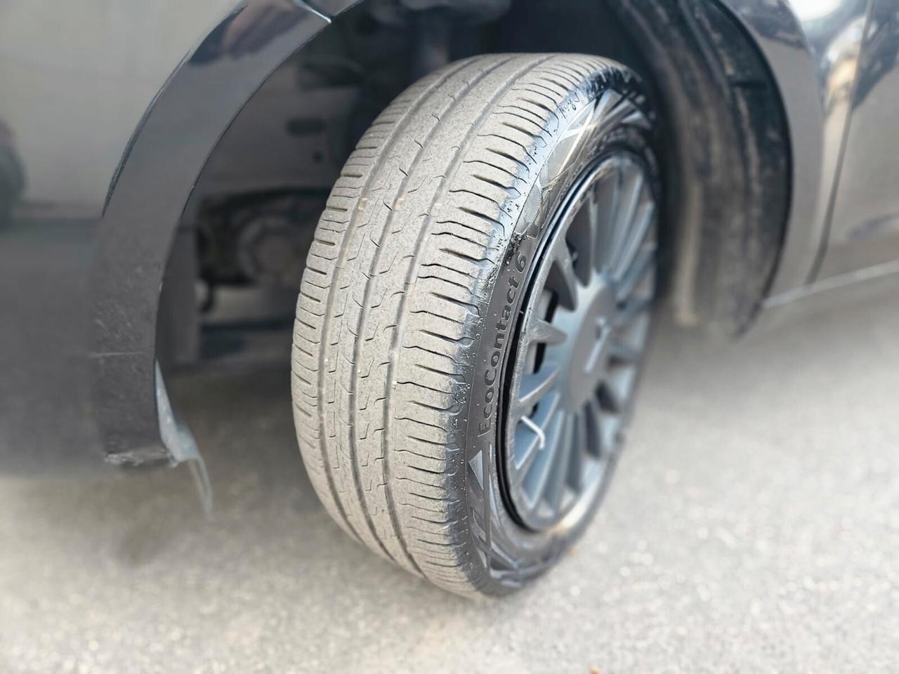 Lancia Ypsilon 1.0 FireFly 5 porte S&S Hybrid Alberta Ferretti